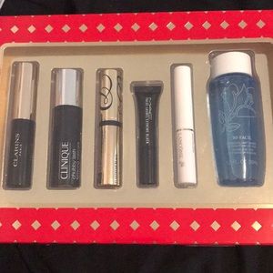 MASCARA SAMPLER SET BRAND NEW
